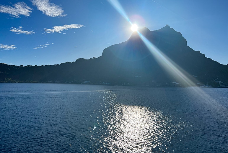 Picturesque and enchanting views of paradise are enjoyed every day aboard the beloved m/s Paul Gauguin