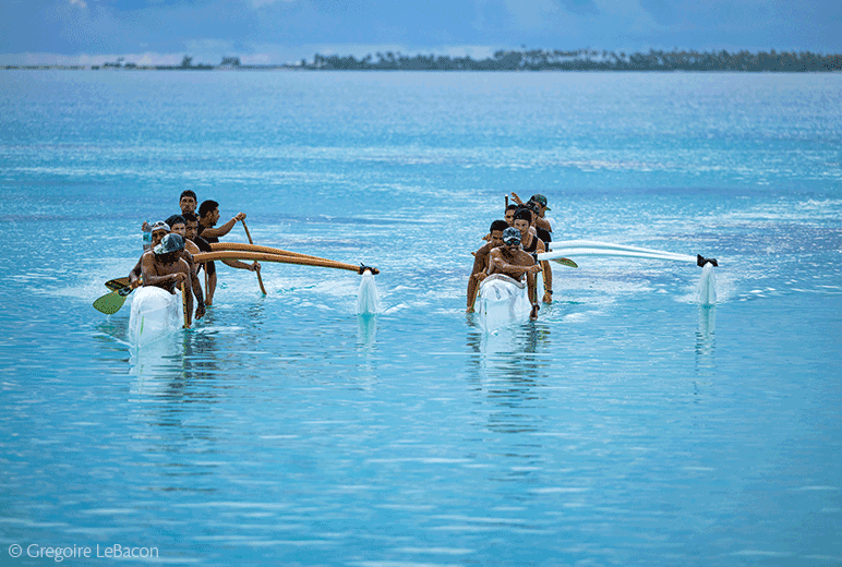 Polynesians boating race