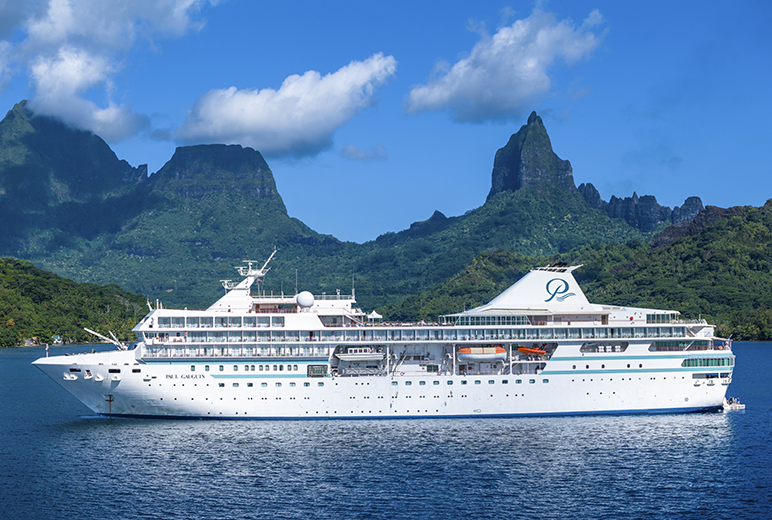 m/s Paul Gauguin | Dropping anchor in Polynesia