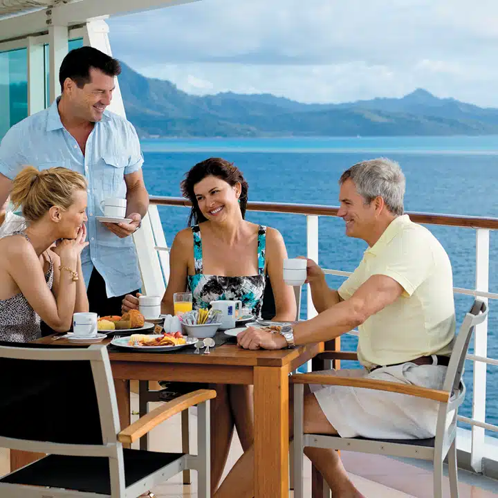 Paul Gauguin Cruises | Guests dine at LeGrille