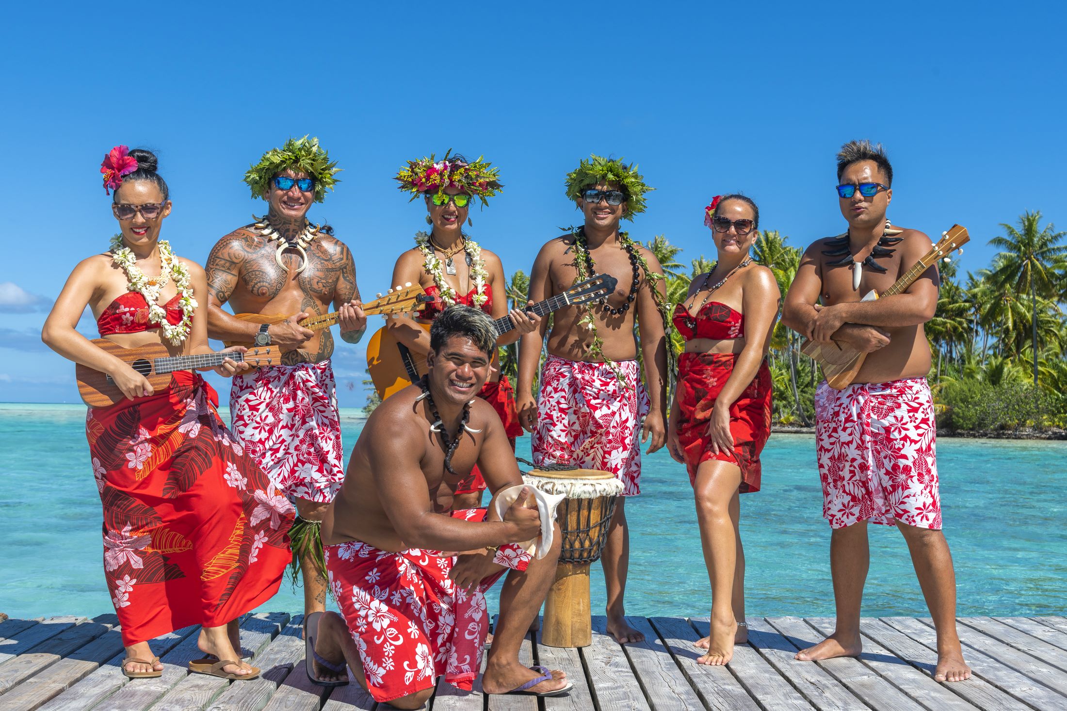 Gauguines perform a song | Taha'a  Motu Mahana